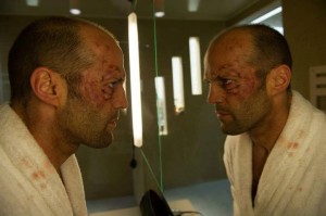 Hummingbird Jason Statham ngaca