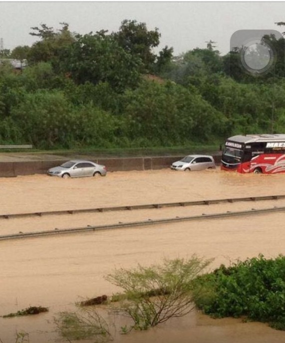 banjir cikampek