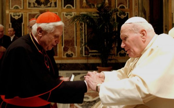 ratzinger dan jp tahun 2004