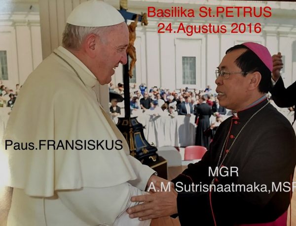 mgr-sutrisnaatmaka-dan-paus