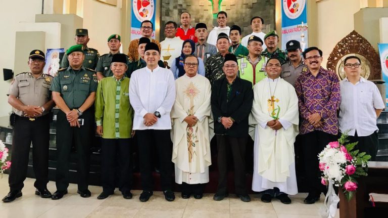 Hut Paroki St Odilia Citra Raya Misa Bersama Uskup Hadir Pemuka