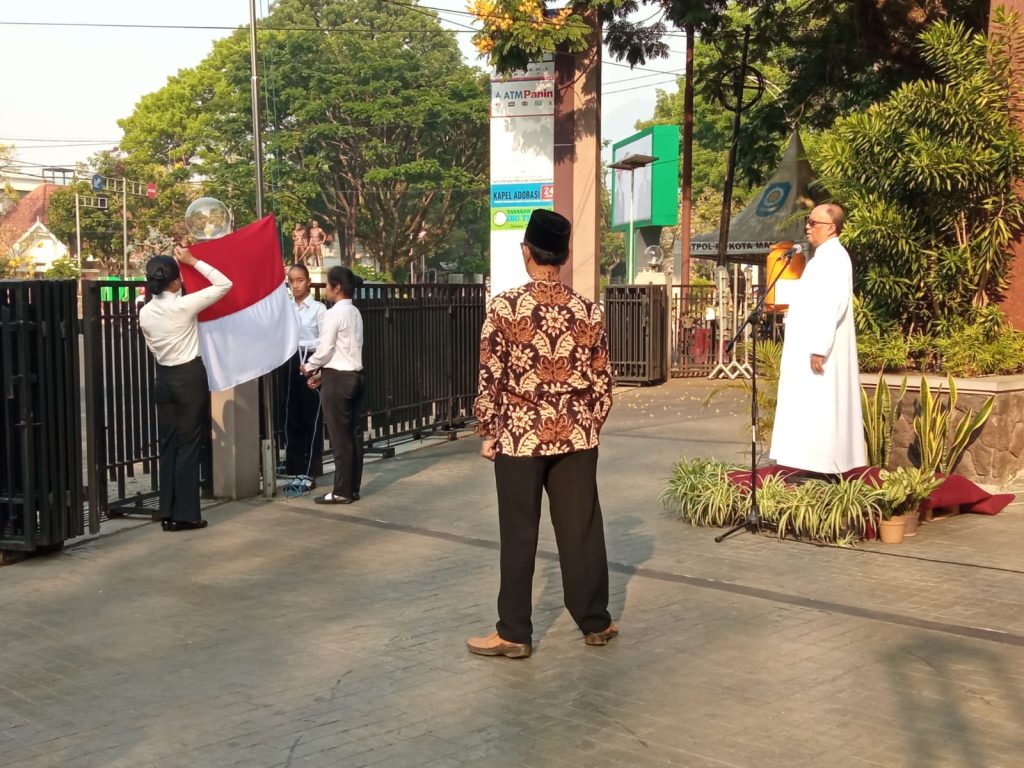 Peringati Hari Sumpah Pemuda Wkri Paroki Katedral Malang Gelar Upacara