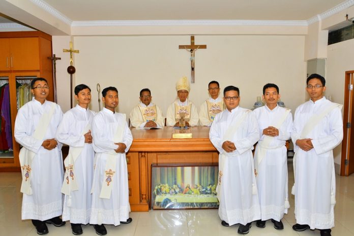 Tahbisan Imam Diosesan Keuskupan Agung Palembang Di Gereja St. Yoseph ...