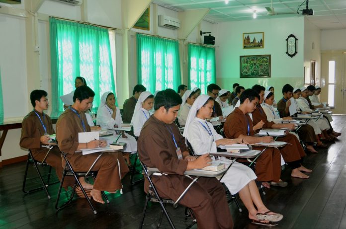 Kursus Gabungan Novis (KGN) besutan FKRK (Forum Kerjasama Religius se Kalbar) di Wisma Immaculata Pontianak, 9-19 Maret 2019. (Sr. Maria Seba SFIC)